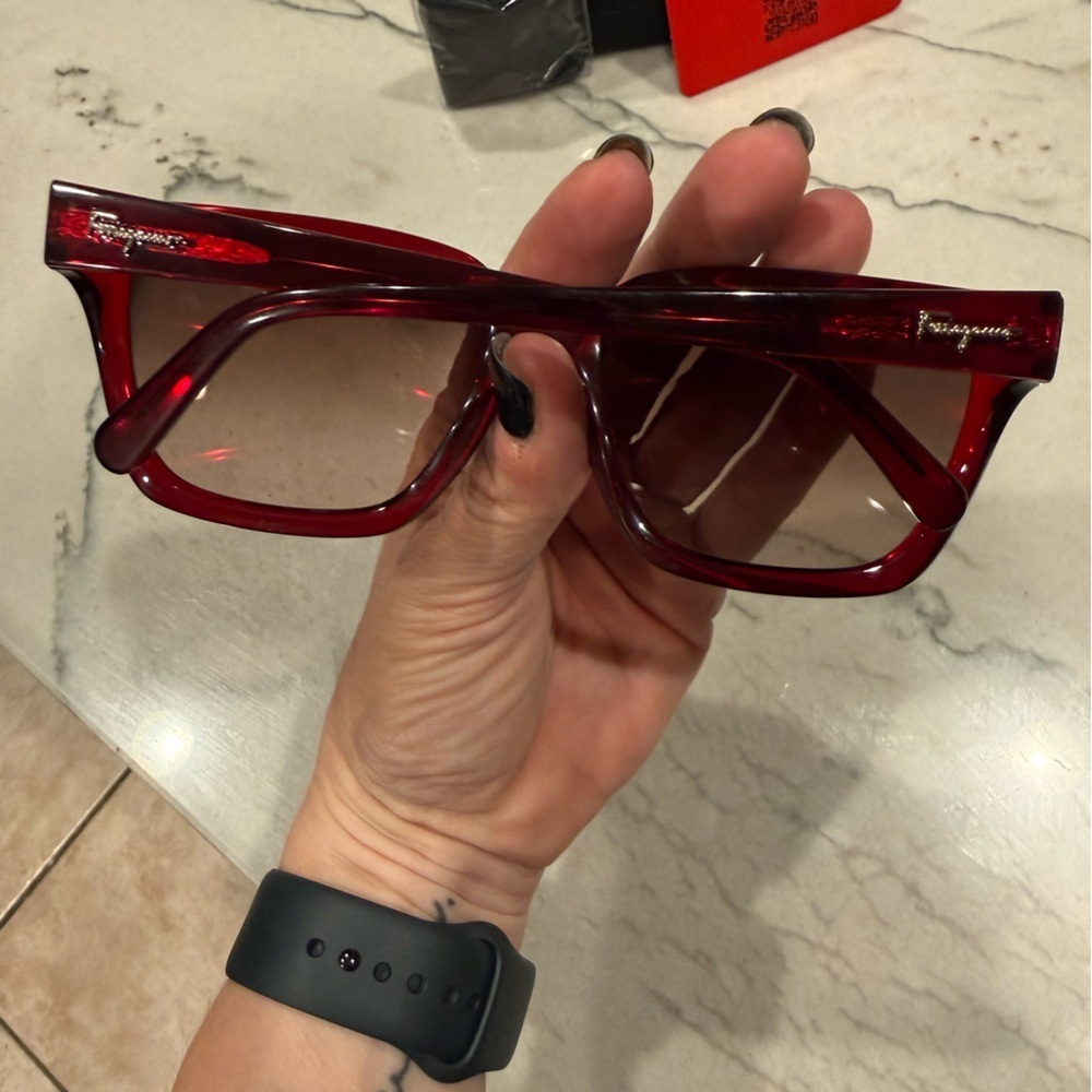 Salvatore Ferragamo SF1018S Sunglasses in Crystal Wine with Grey Gradient Lenses - Picture 7 of 16